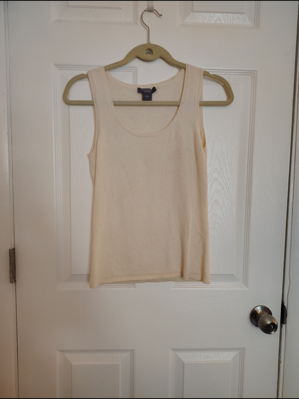 Ann Taylor Cashmere Cream Scoop Neck Knit Tank